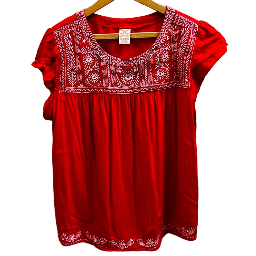 ☘️ Faded Glory Scarlet Blouse with Ivory Detailing - Picture 2 of 9